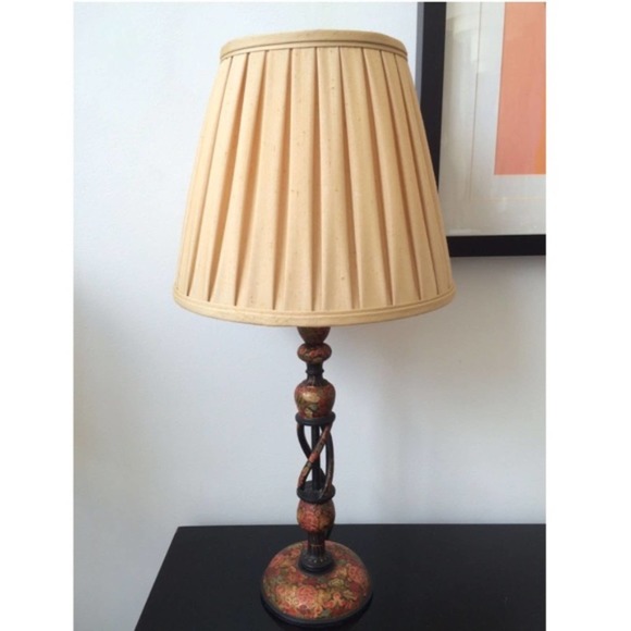 VINTAGE Oriental Floral Chinese Carved Table Lamp Artisan Wood NEW CUSTOM SHADE